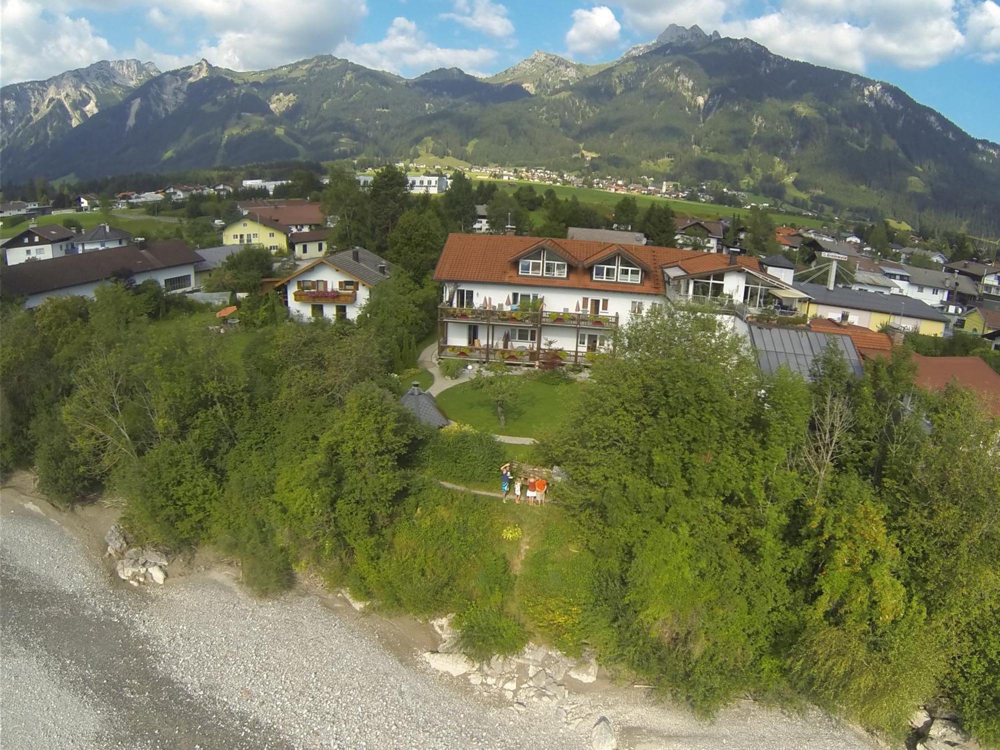 Pension Beim Kruemmling Reutte Zewnętrze zdjęcie